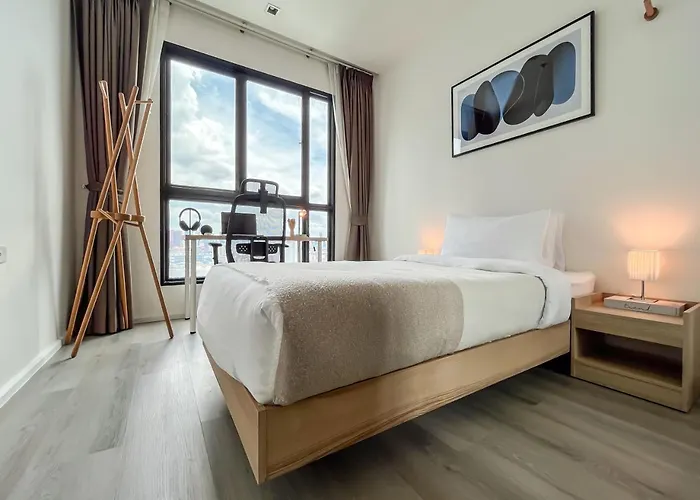 Near Mrt L Modern 2br L Pool And Gym L Sontana Apartamento Bangkok